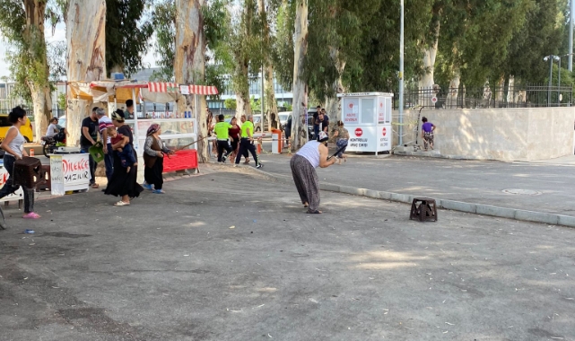Adliye önünde kadınlar kavgası
