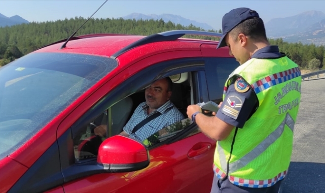 Jandarma trafik, 1083 sürücüye para cezası uyguladı