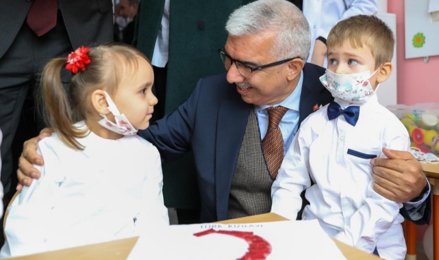 Kızılay'dan “Eğitime bağış geleceğe yatırım” kampanyası