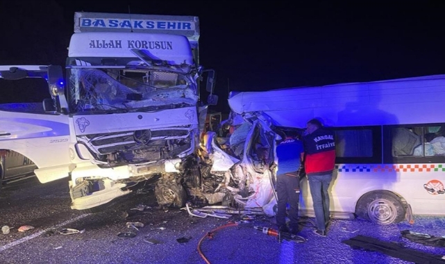 Korkunç kaza: 7 kişi öldü, 9 kişi yaralandı