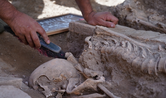 Müslümanlara ait yüzlerce insan kalıntısı bulundu