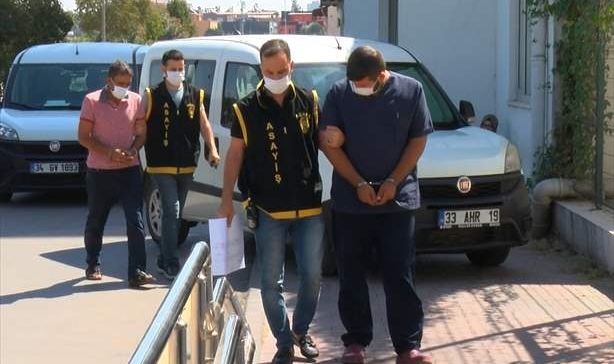 Sahte polisler yakalandı