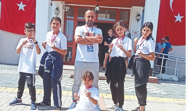 Sanguchi Spor Kulübü Şampiyonaya damga vurdu