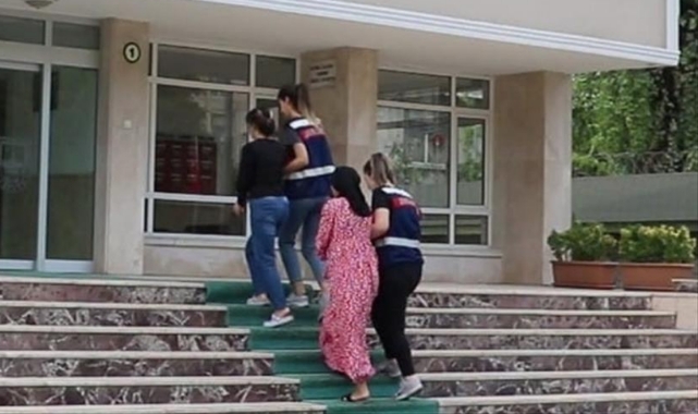 YPG/PKK üyesi 2 kadın terörist yakalandı