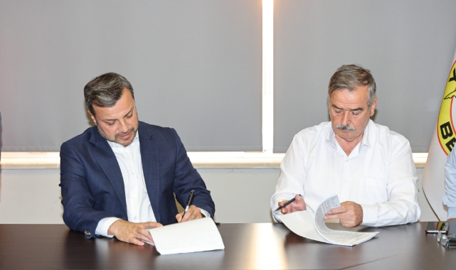 Yüreğir Belediyesi'nde en düşük ücret 6 bin 500 TL oldu