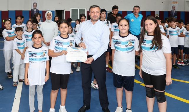 Yüreğir Belediyesi Yaz Spor Okulları'nda Sertifika Heyecanı