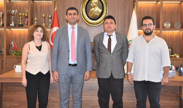 ÇÜ Dekanı, Baro Başkanı'nı Ziyaret Etti