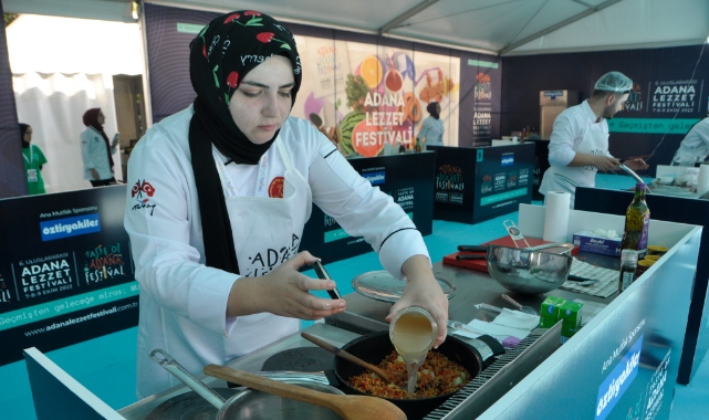 "Genç şefler" Uluslararası Adana Lezzet Festivali'nde yarıştı