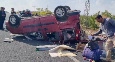 Hafif ticari araç takla attı: 1 ölü, 1 yaralı
