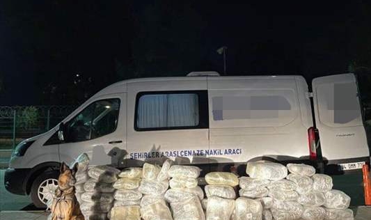 Cenaze Nakil Aracıyla Zehir Sevkiyatı