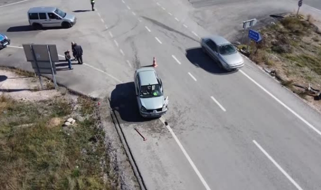 İki otomobil çarpıştı: 5 yaralı