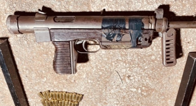 Kiralık araçtan ruhsatsız tabanca çıktı