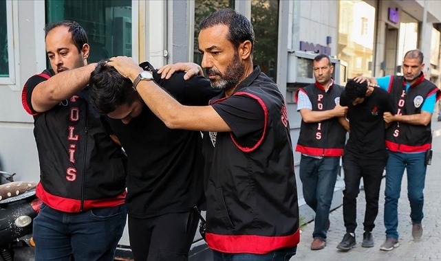 Kuran'ı Kerim'i Yakan 2 Şüpheli Adliyede