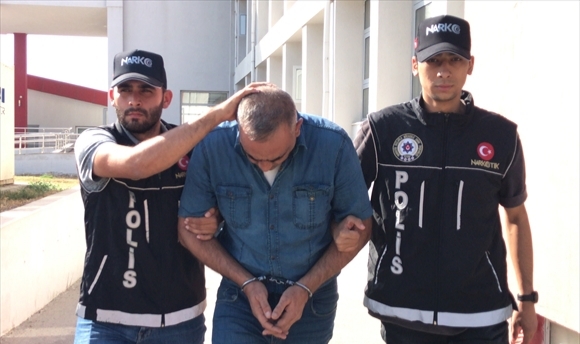 1 kilo 368 gram esrar ele geçirildi