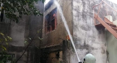 2 katlı binada korkutan yangın