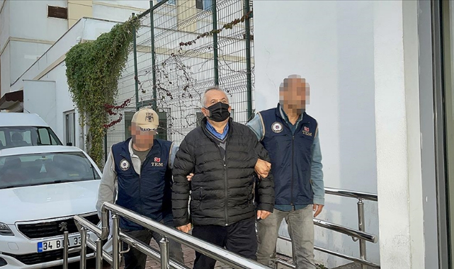 Adana merkezli 8 ilde FETÖ operasyonu