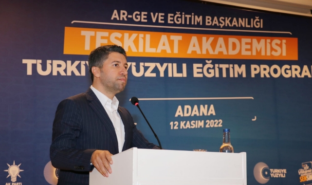 AK Parti’de Türkiye Yüzyılı eğitimi yapıldı