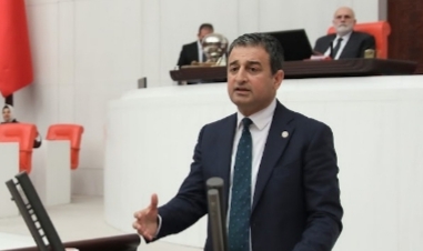 Bulut: Okula giden çocukların  çantalarında kuru etmek var