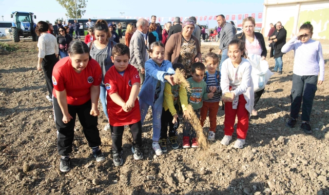 Büyükşehir Belediyesi engelleri kaldırıp umutları büyütüyor