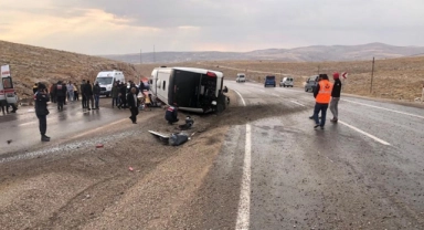 Feci kaza: 2 kişi öldü, 20 kişi yaralandı