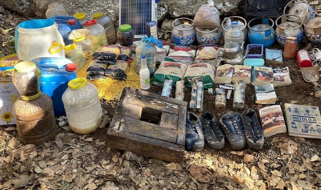 PKK'lı teröristlere ait sığınakta patlayıcı madde bulundu