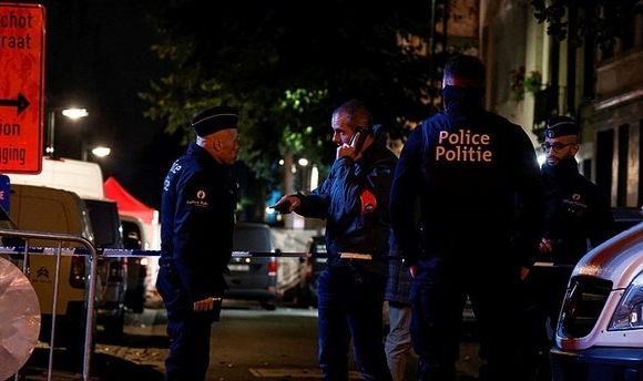 Polise bıçaklı saldırı:1 ölü, 1 yaralı