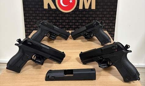 Silah kaçakçılığı operasyonunda 2 zanlı yakalandı