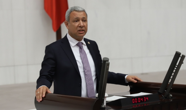 Sümer:Öğretmen ayrımına derhal son verilmeli