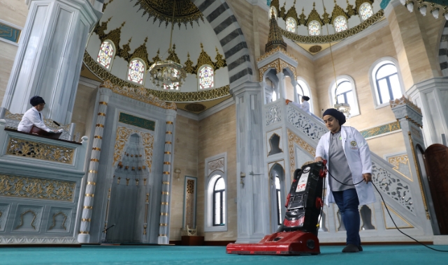 Yüreğir'de İbadethaneler Pırıl Pırıl
