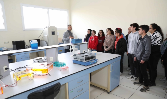 Biyoteknoloji Merkezi Kapılarını Geleceğin Bilim İnsanlarına Açtı