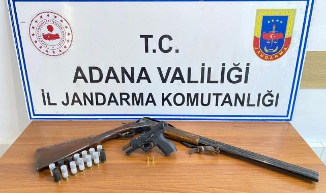 Evinde ruhsatsız silah ele geçirilen zanlı gözaltına alındı