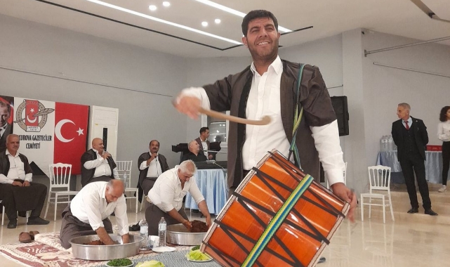Gazeteciler Sıra Gecesi’nde coştu