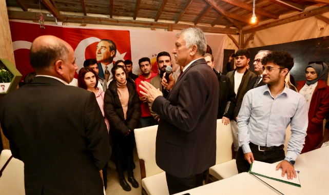'Gençler vazgeçilmezimizdir'