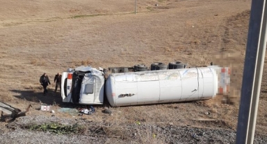 LPG yüklü tanker şarampole devrildi, sürücü öldü