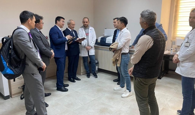 Özbekistan'lı Akademisyenler, ÇÜMERLAB'ı Ziyaret Etti