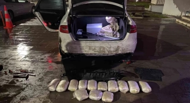 11 kilo 776 gram esrar ele geçirildi