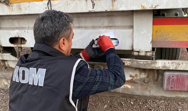 283 gümrük kaçağı cep telefonu ele geçirildi