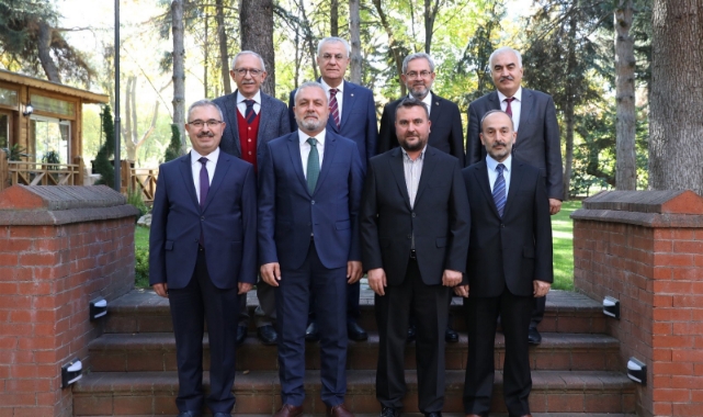 Adana İçin Vakıf Kurdular!