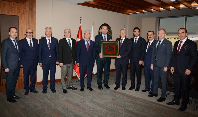 ‘Bir ve beraber olmamız lazım’