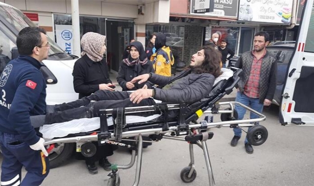 Davalı Aileler Adliye Önünde Birbirine Girdi: 3 Yaralı