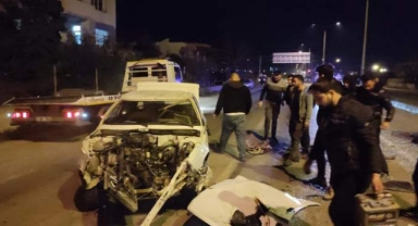 Devrilen otomobilin sürücüsü yaralandı