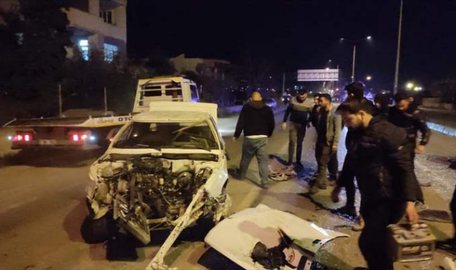 Devrilen otomobilin sürücüsü yaralandı