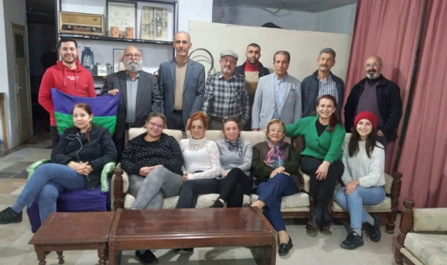 Dost Oyuncular, Demokrasi  Mücadelesini Sahneleyecek