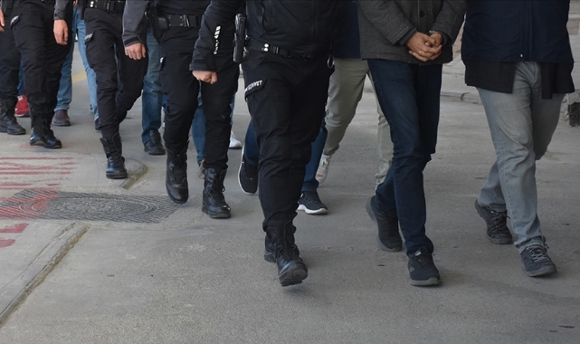 FETÖ Operasyonunda: 17 Gözaltı