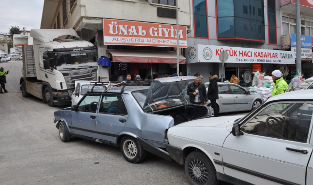 Freni Arızalanan Tır Dehşet Saçtı
