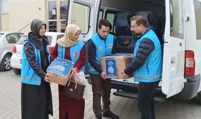 'Hediyem Kitap Olsun' Kampanyası Kitapları Dağıtılıyor
