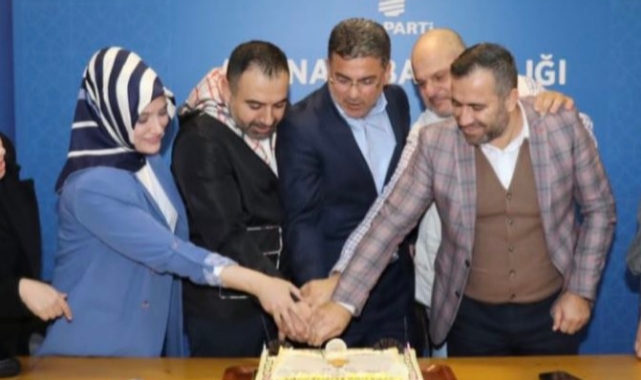 Melih Görgülü’ye  doğum günü sürprizi