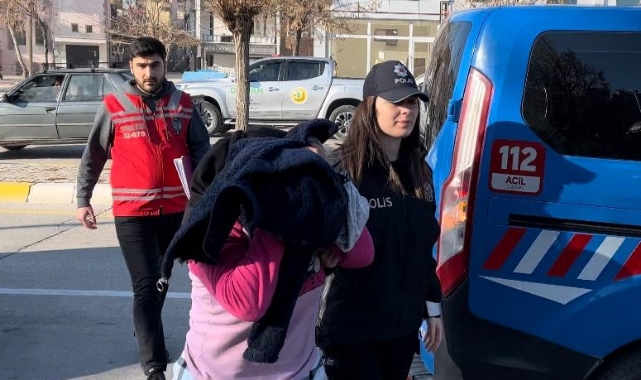 Suçüstü yakalanan azılı kadın hırsız, adli kontrolle salıverildi!