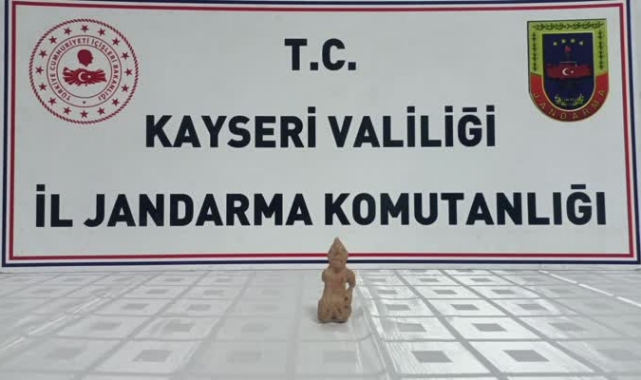 Tunç Çağı'na ait toprak heykel ele geçirildi
