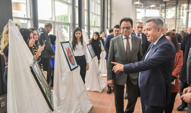 Vali Elban Chughtaı Ödül Törenine Katıldı